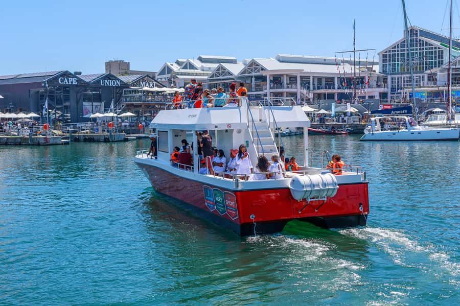 30min V&A Waterfront Harbour Cruise Cape Town - A Quick Cruise With Cape Town’s Best Backdrop