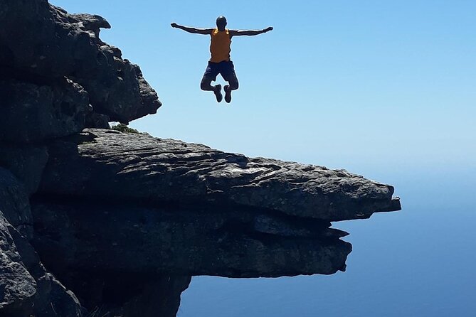 African Wonder of Nature Table Mountain Hike. - Fynbos, proteas, and small mountain wildlife