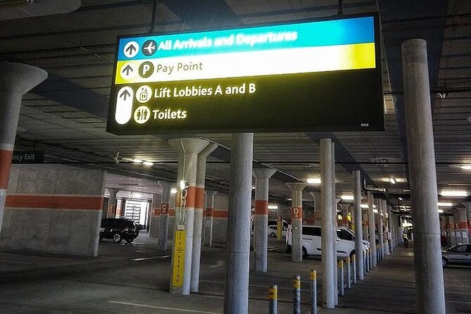 Airport Shuttle Transfer from Airport to Cape Town City Center - What you may see on the short drive