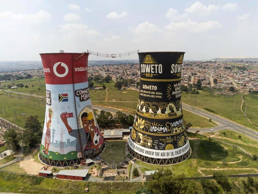 Apartheid Museum & Soweto Tour with Hotel Pickup - Walking Vilakazi Street