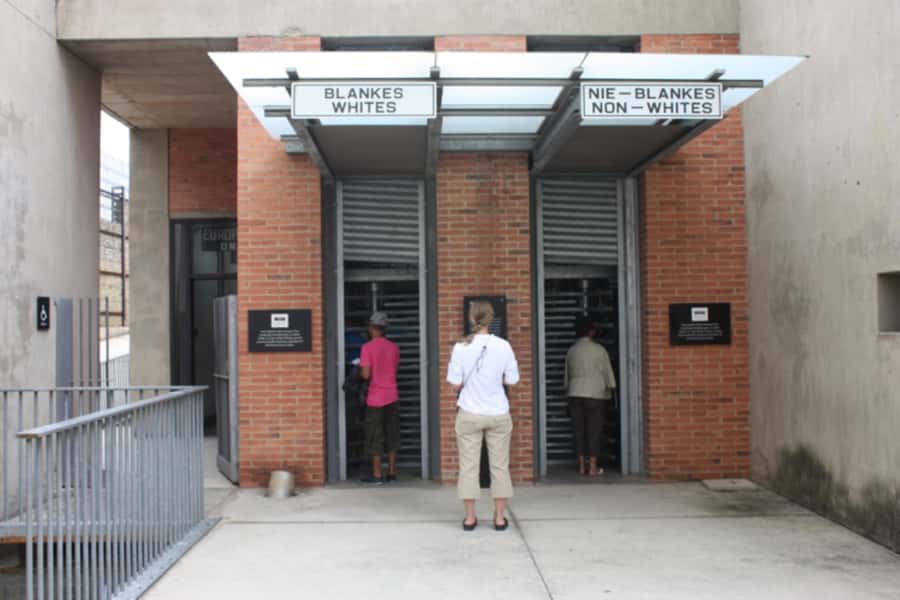 Apartheid Museum & Soweto Tour with Hotel Pickup - Understanding the 1976 student uprising