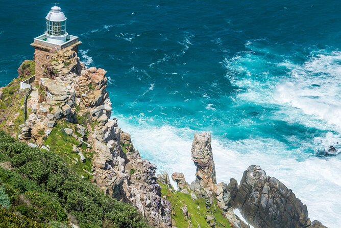 Cape Peninsula & Boulders Beach Day Trip from Cape Town - Hout Bay and the optional Seal Island cruise