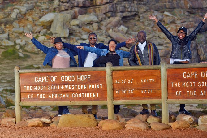 Cape Peninsula Private Tour with entrance fees to Cape of Good Hope and Penguins - Chapmans Peak is a short stop with a huge view
