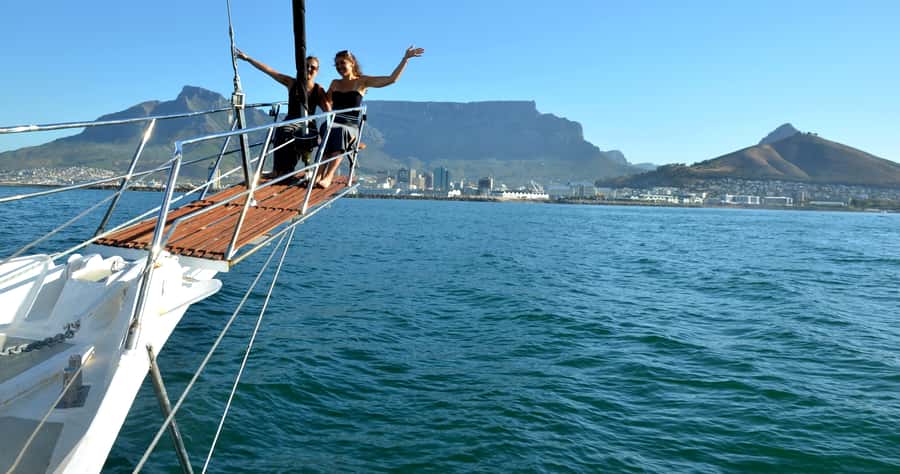 Cape Town: 1-Hour Pre-Sunset Champagne Cruise - Key points to know before boarding