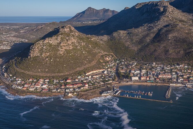 Cape Town: 25min Helicopter Flight with Complimentary Boat Cruise - Crossing from the Atlantic side to False Bay