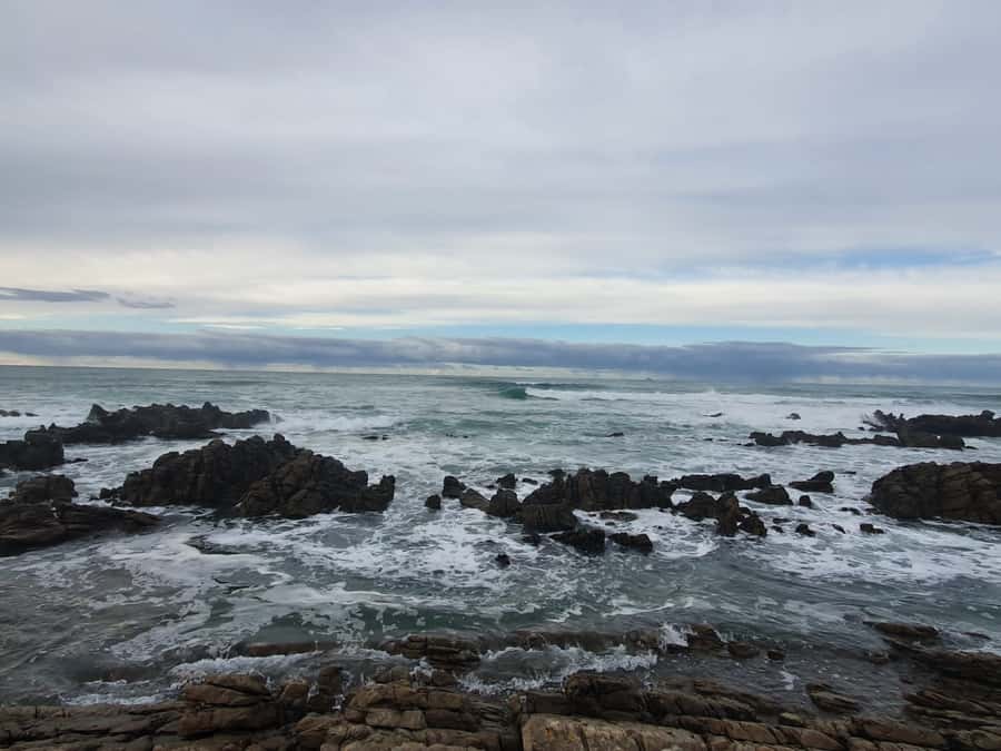 Cape Town: Cape Aghullas Van Tour with Hotel Pickup - Bredasdorp and the final approach to Agulhas