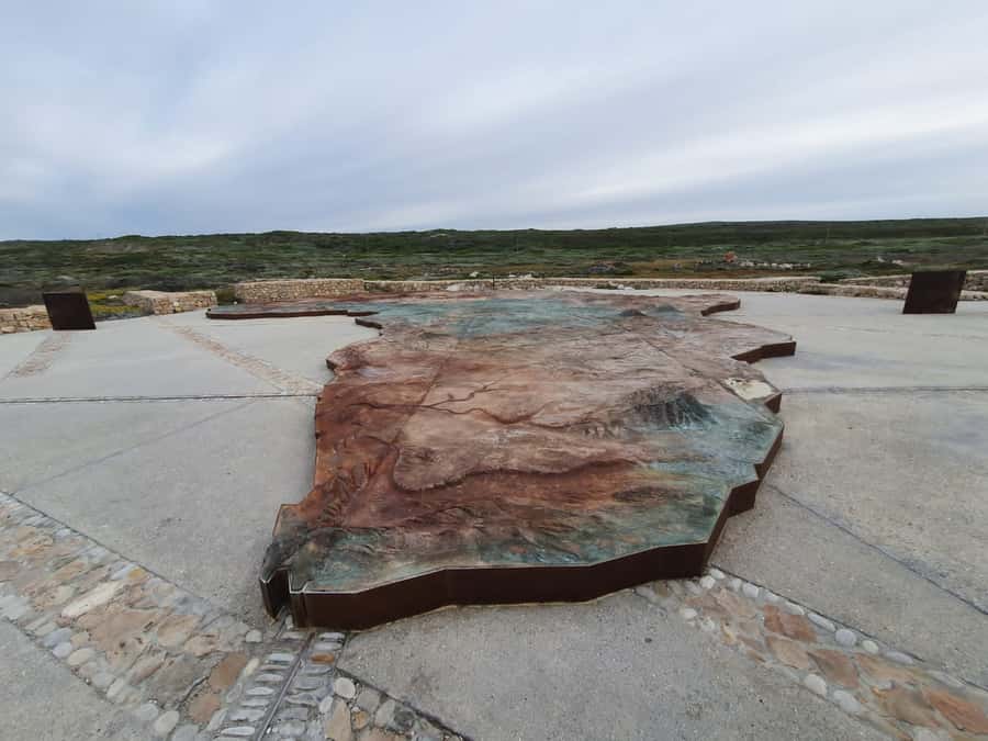 Cape Town: Cape Aghullas Van Tour with Hotel Pickup - Two hours at Cape Agulhas