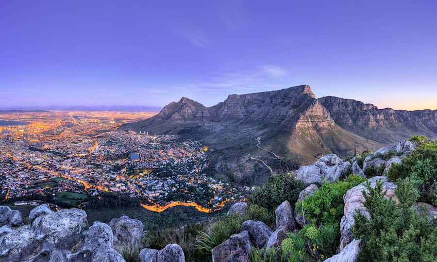 Cape Town: CAPE OF GOOD HOPE AND PENGUINS PRIVATE FULL DAY. - Camps Bay and Hout Bay show two sides of the coast