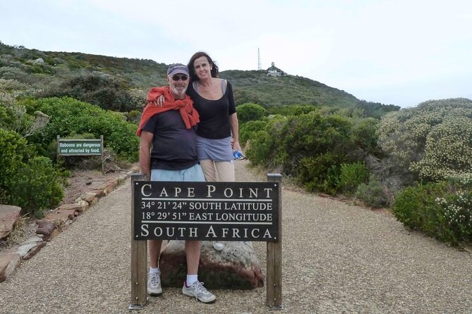 Cape Town Day Tours - Hout Bay gives you an early taste of the coast
