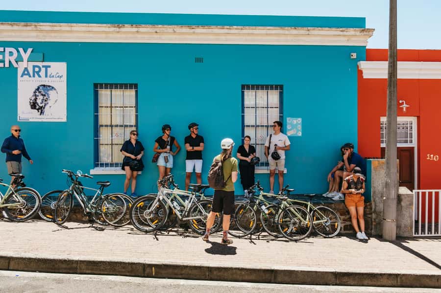 Cape Town: Guided Bike Tour - The Castle of Good Hope and Adderley Street