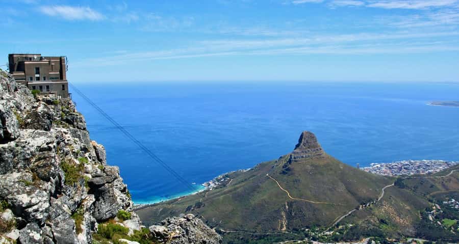 Cape Town: Guided Half-Day City Tour with Table Mountain - Green Market Square and the optional diamond factory