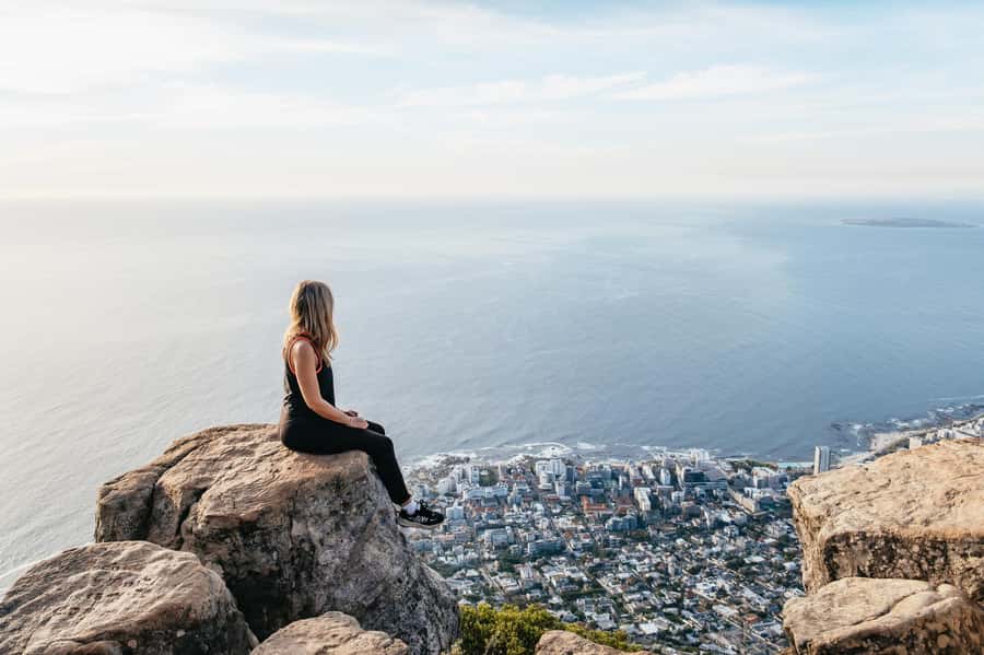 Cape Town: Guided Lion's Head Hike at Sunrise or Sunset - Chains, ladders, and the easier ridge route
