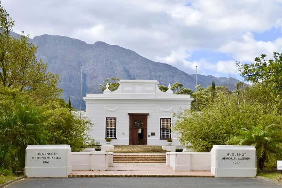 Cape Town: Guided Winelands Tour & Tasting in Stellenbosch - The second estate and the biltong pairing