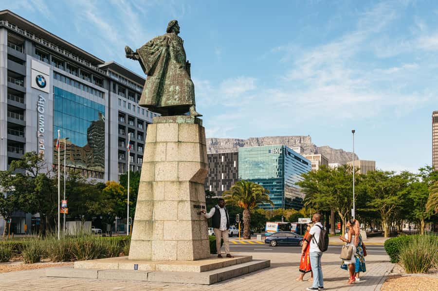 Cape Town: Half-Day Walking City Tour and African Lunch - Who will enjoy this route most