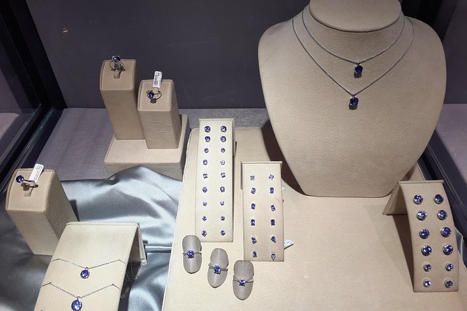 Cape Town Halfday City and Table Mountain Tour - What the Cape Town Diamond Museum adds