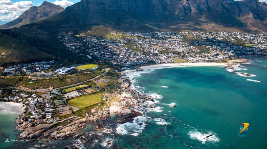 Cape Town: Hopper Helicopter Flight - Clifton and Camps Bay from above