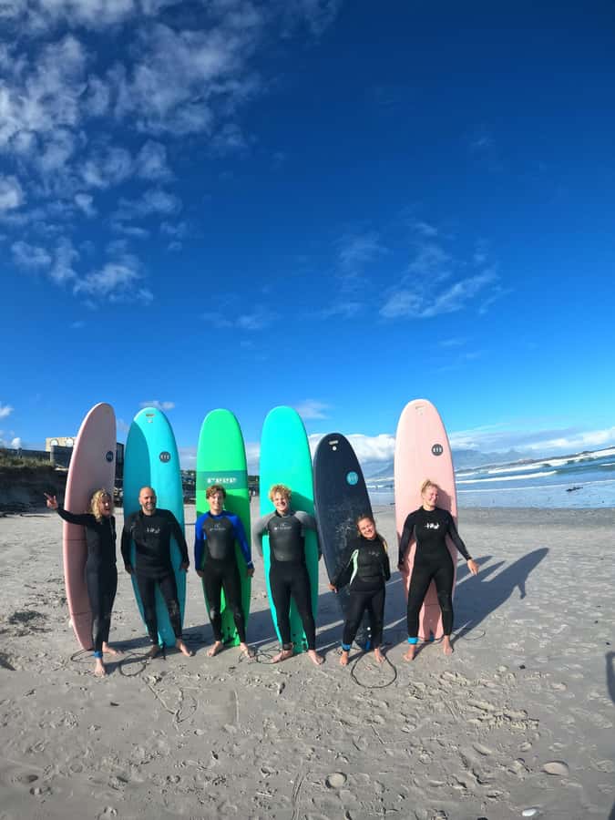 Cape Town:Learn to surf with the best view of Table Mountain - What the 90 minutes feel like in practice