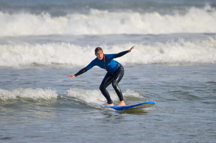 Cape Town:Learn to surf with the best view of Table Mountain - The first minutes: board handling and surf safety