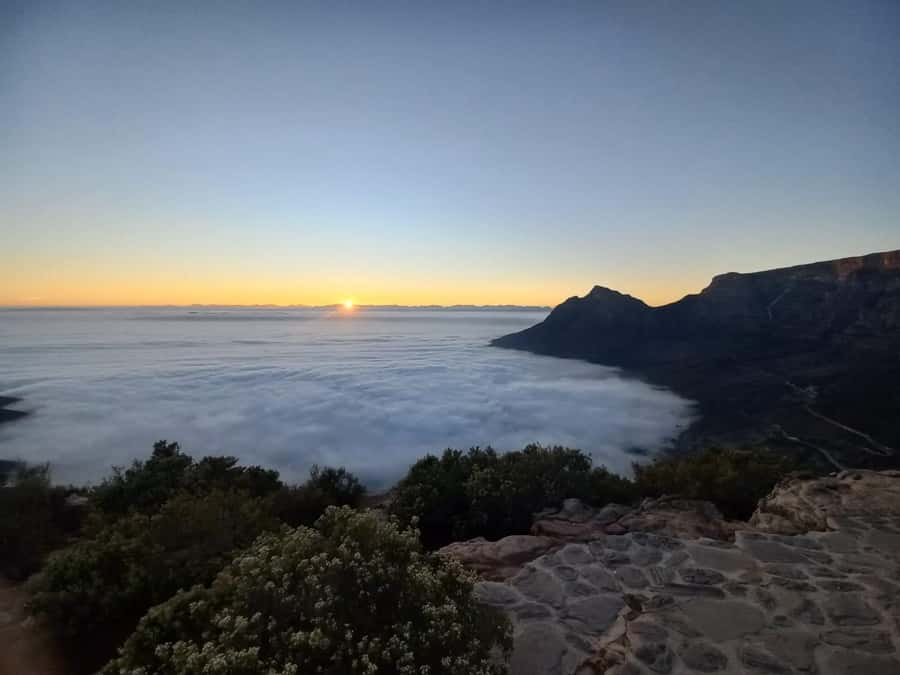 Cape Town: Lion's Head Sunrise Hike - What to pack for a dark, cool start