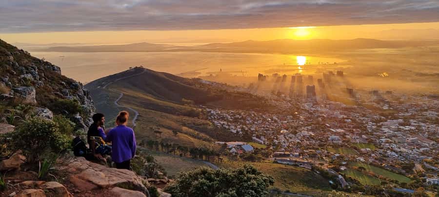 Cape Town: Lion's Head Sunrise or Sunset Guided Hike - Is $38 good value?