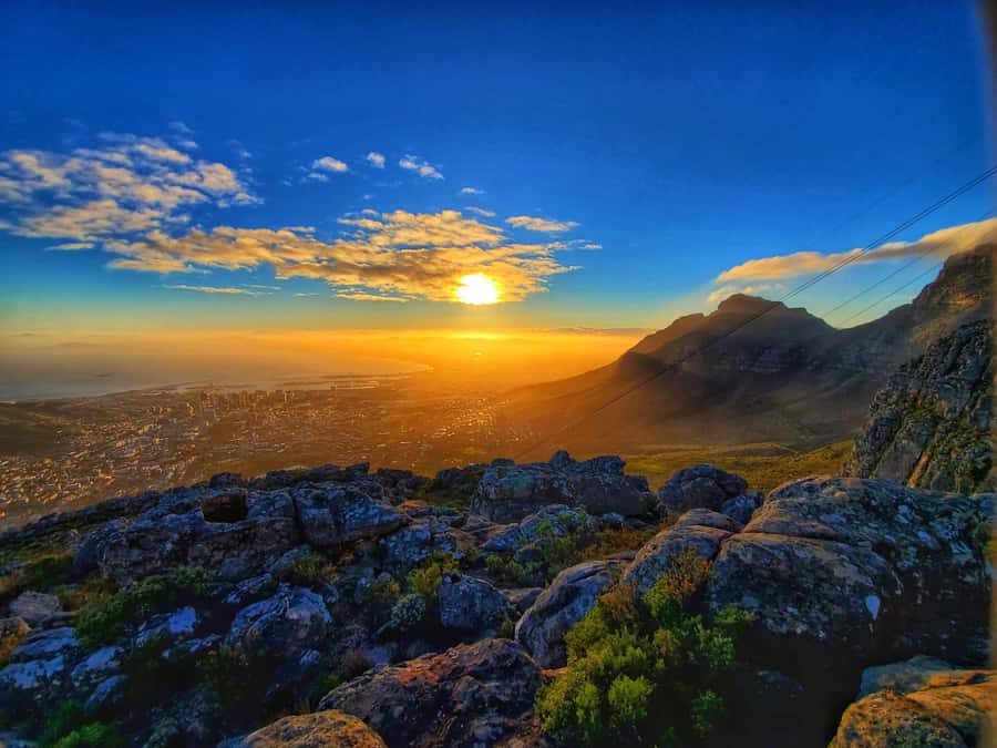 Cape Town: Lion's Head Sunrise or Sunset Guided Hike - The first climb: steady walking with views opening up