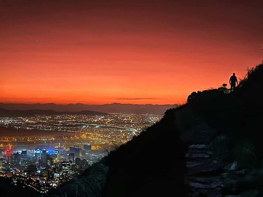 Cape Town: Lion's Head Sunrise or Sunset Hike - Sunrise begins with headlamps and a dark trail