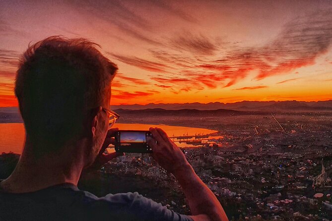 Cape Town: Lion's Head Sunrise/Sunset Hike - What the guides add