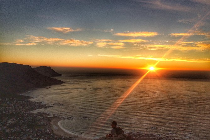 Cape Town: Lion's Head Sunset Hike - Water, clothing, and what you need to carry