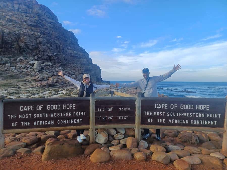 Cape Town .Penguin & Cape of good hope Half day Share Tour - Meeting the African penguins at Boulders Beach