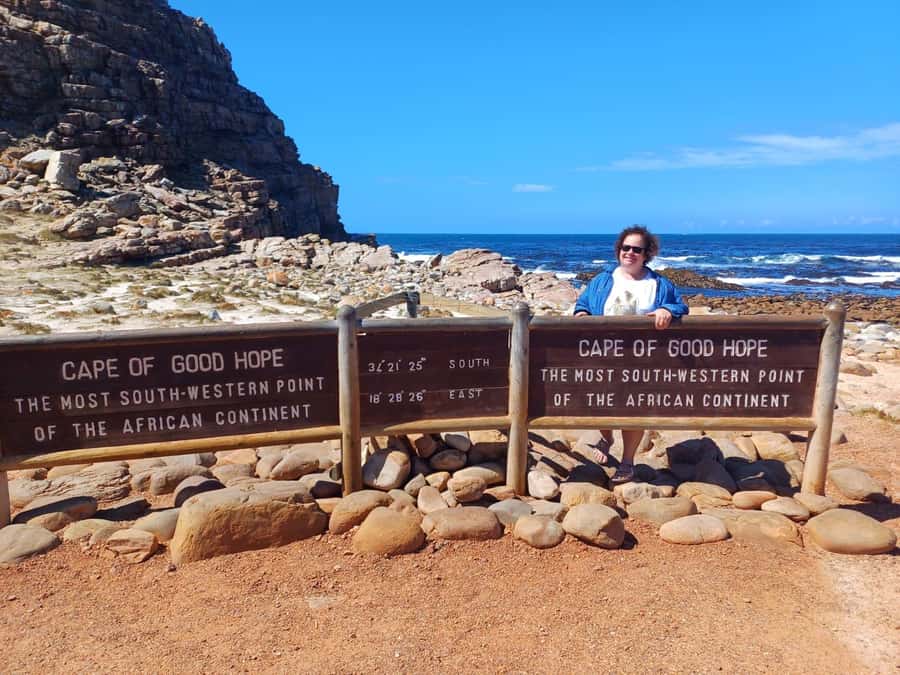 Cape Town: Penguins and Cape of Good Hope Sunset Tour - Muizenberg and St. James beach huts