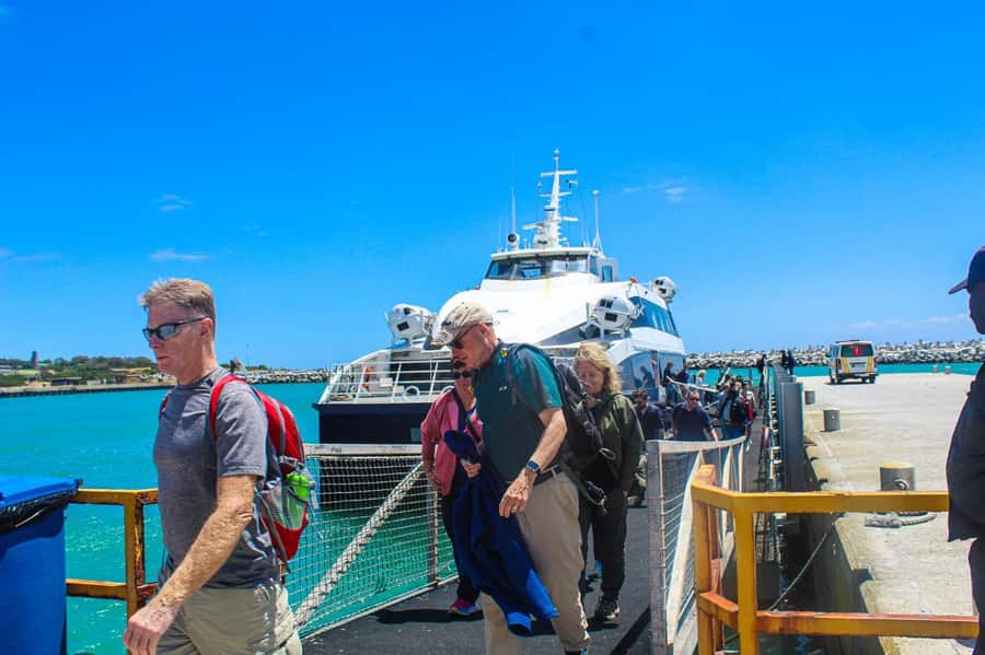 Cape Town: Robben Island plus Table Mountain Tickets - Riding the Table Mountain cable car