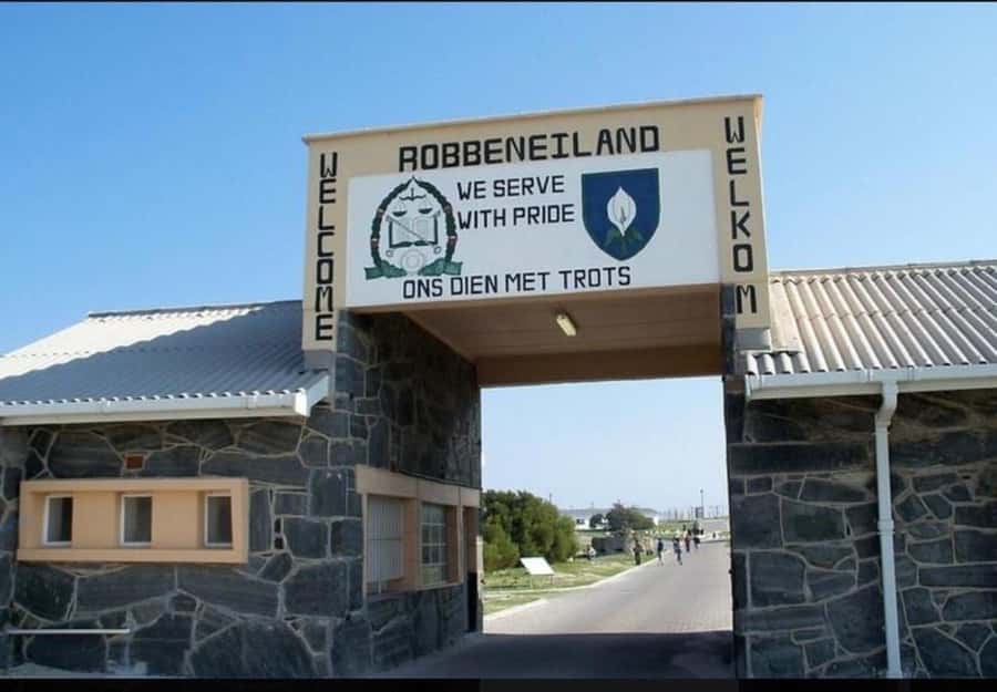 Cape Town: Robben Island Tour Including all Entry Tickets. - The ferry crossing sets the scene