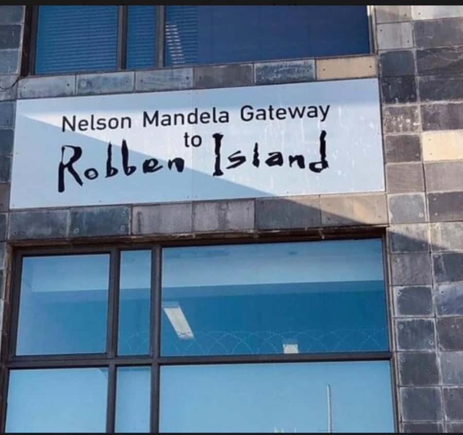 Cape Town: Robben Island Tour Tickets and V&A Waterfront - Crossing to Robben Island