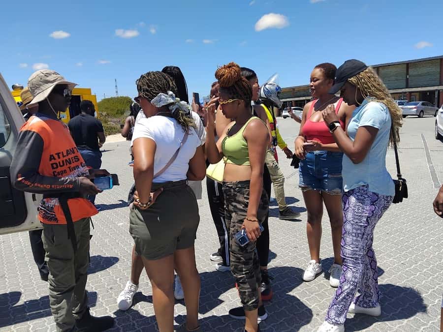 Cape Town: Sand Dunes 4x4 Sandboarding Tour - Who should book this experience