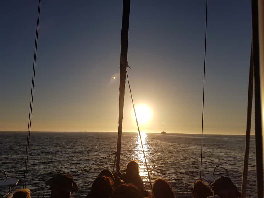 Cape Town: Sunset Cruise from V&A Waterfront with Bubbly - Weather, motion, and what to wear