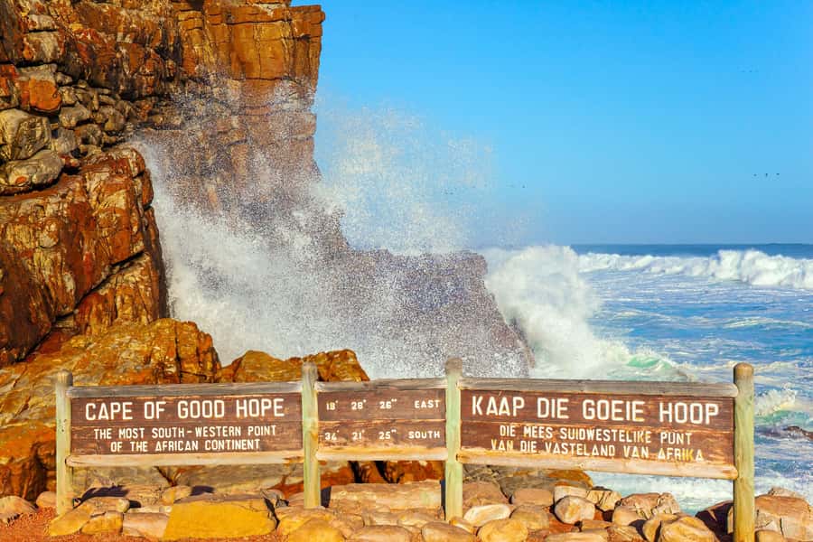 Cape Town: Table Mountain, Cape Point, and Penguins Tour - One day, four sides of Cape Town