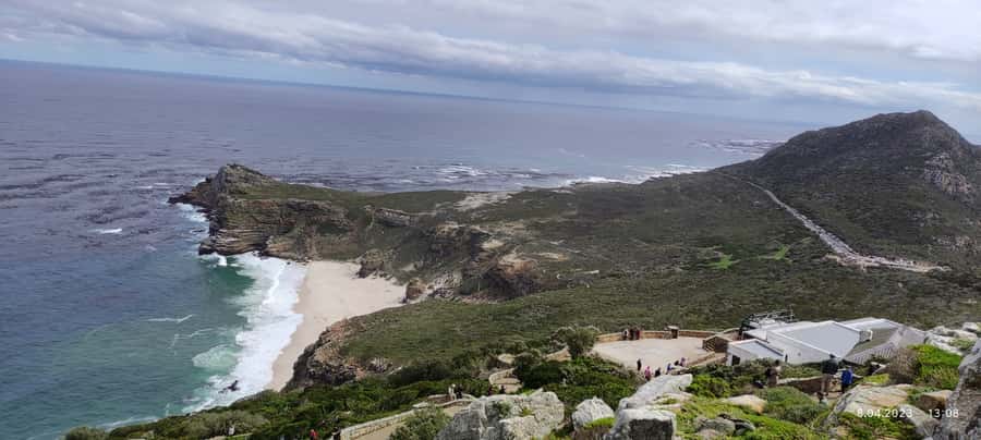 Cape Town: Table Mountain,Cape Point & Penguins Private Tour - Simon’s Town supplies the lunch break