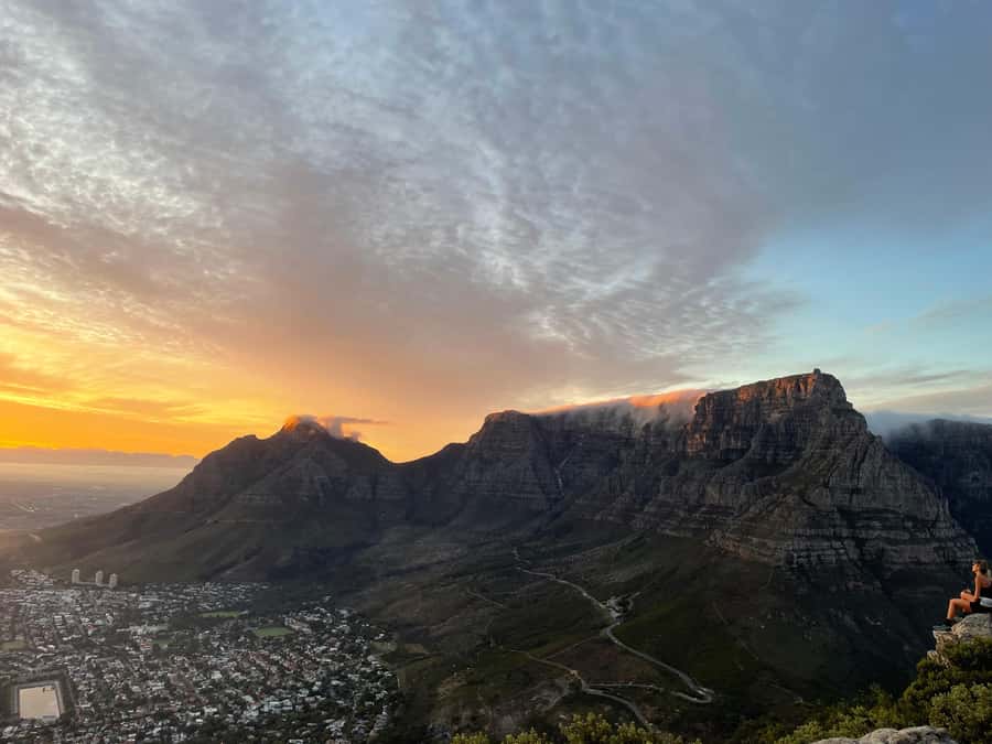 Cape Town: Table Mountain Hike with an Expert Guide - What the three-hour itinerary feels like