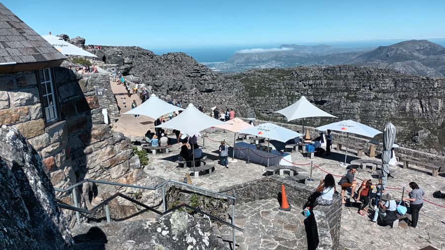 Cape Town:- Table Mountain including Hotel Transfer - What the guide adds, and what it does not