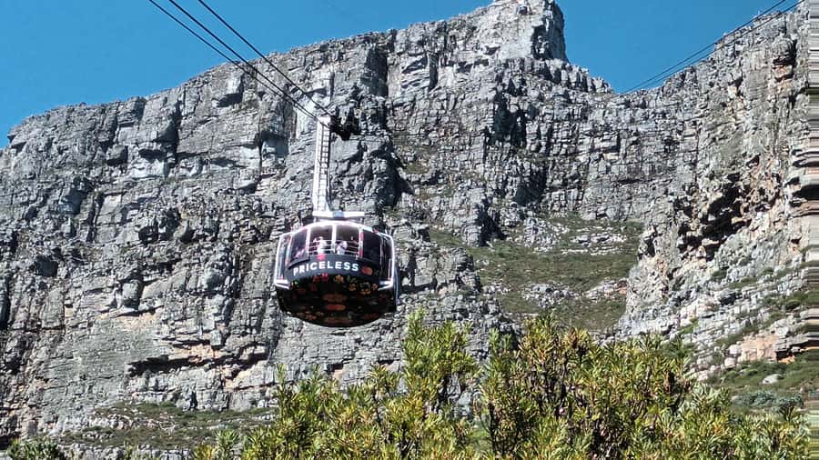 Cape Town:- Table Mountain including Hotel Transfer - The optional diamond museum stop
