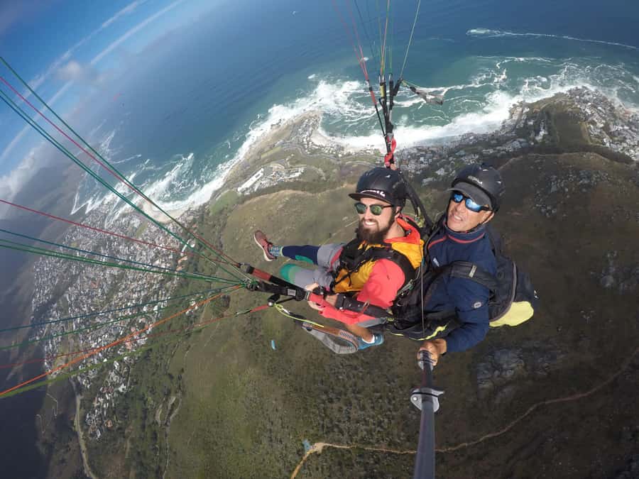 Cape Town: Tandem Paragliding Adventure - Steering the canopy for a moment