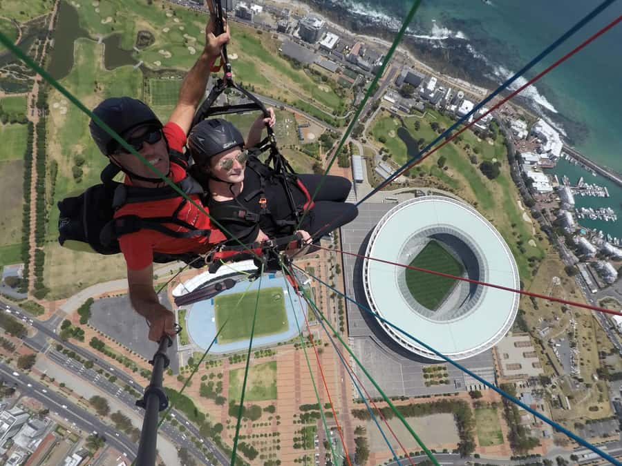 Cape Town: Tandem Paragliding Adventure - Landing, Sea Point, and the optional return