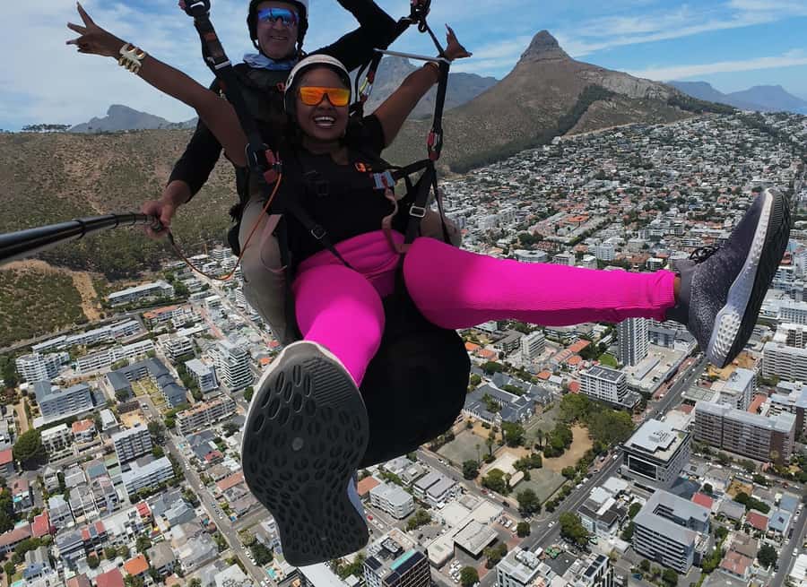 Cape Town: Tandem Paragliding with Instructor - What the instructors add