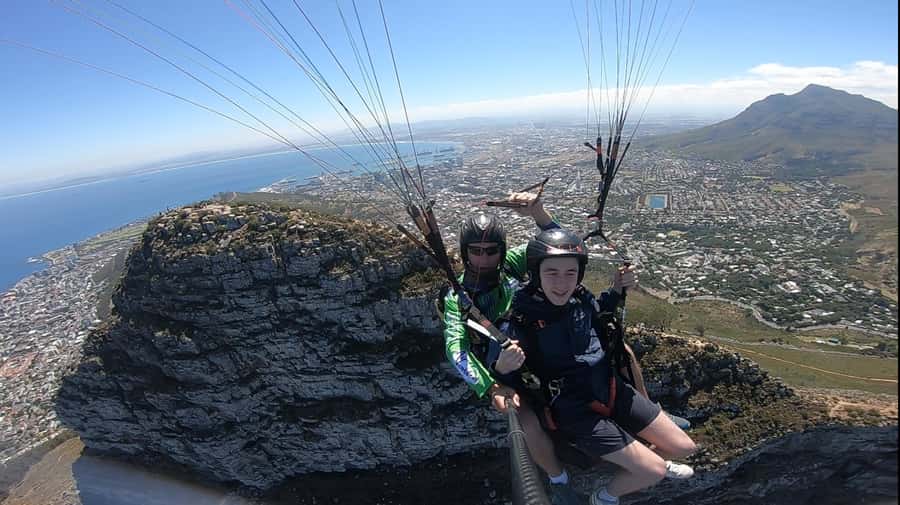 Cape Town: Tandem Paragliding with views of Table Mountain - Who will enjoy this most?