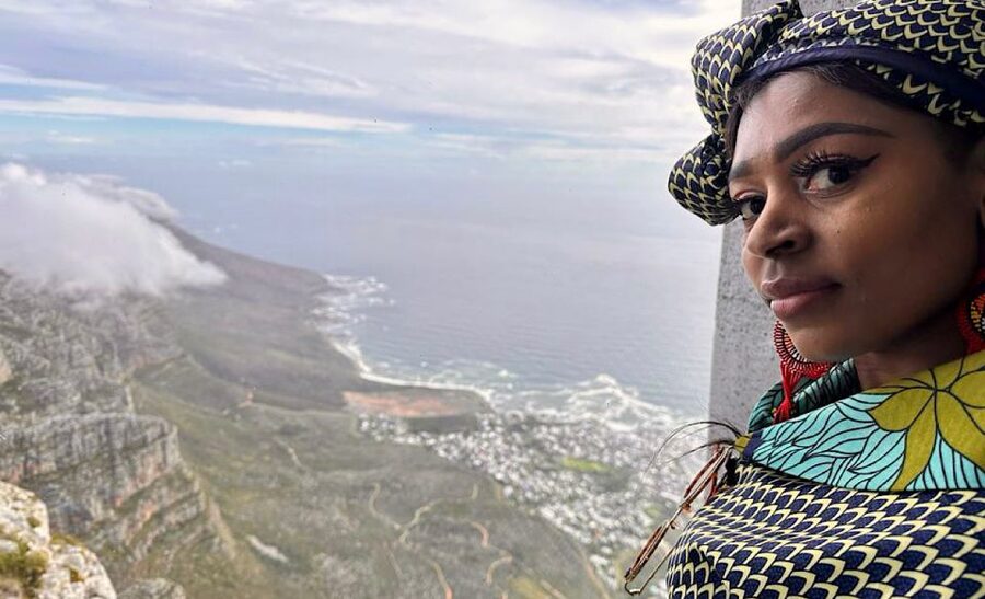Cape Town Tour: Table Mountain, Penguins & Cape Point+Pickup - Cape Point adds height, cliffs, and a lighthouse