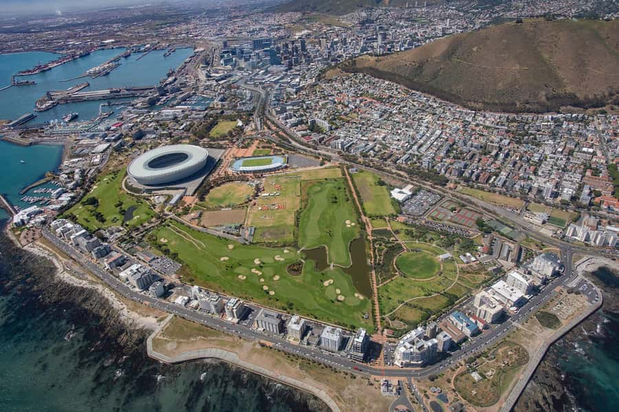 Cape Town Two Oceans Scenic Helicopter Flight - 27min - Returning to the V&A Waterfront with sparkling wine