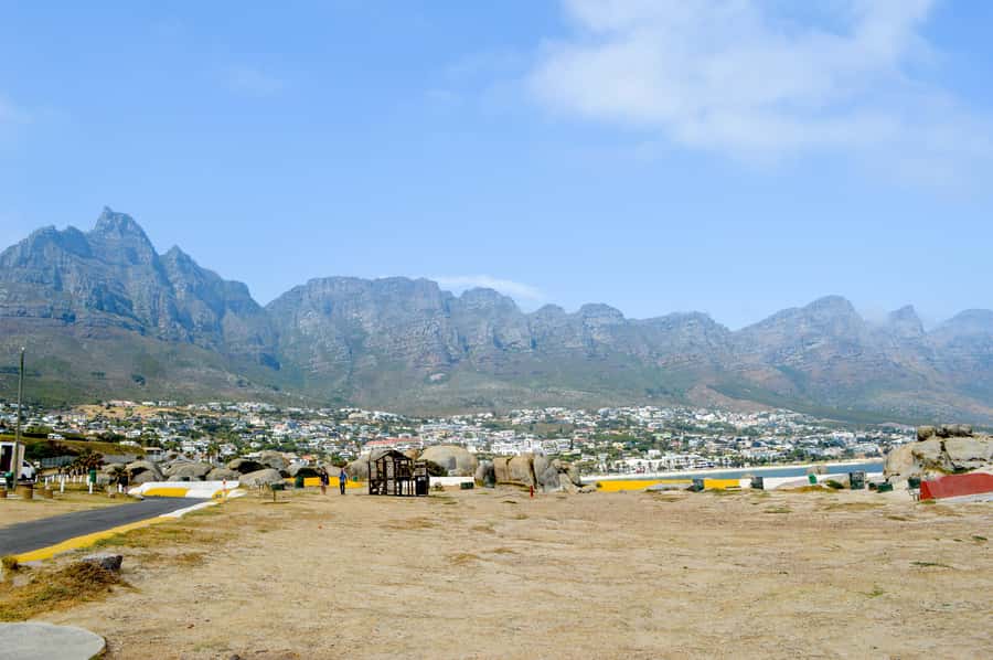 Cape Town Uncovered : Half-Day City Tour and Table Mountain - Signal Hill gives you a second angle