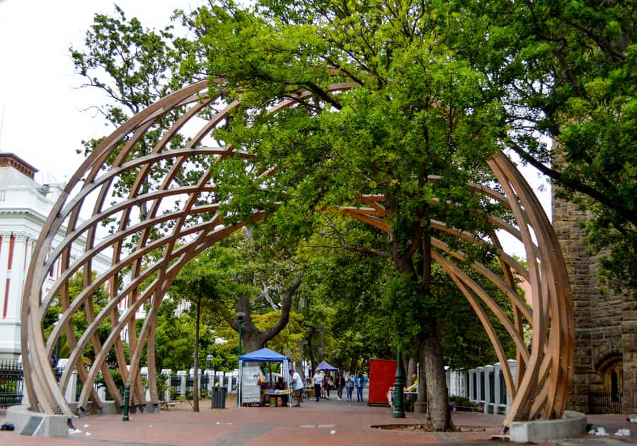 Cape Town Uncovered : Half-Day City Tour and Table Mountain - The Diamond Museum closes the loop