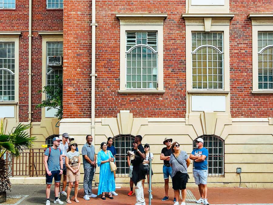 Cape Town Walking Tour: Bo-Kaap & City Highlights - City Hall and the Slave Lodge