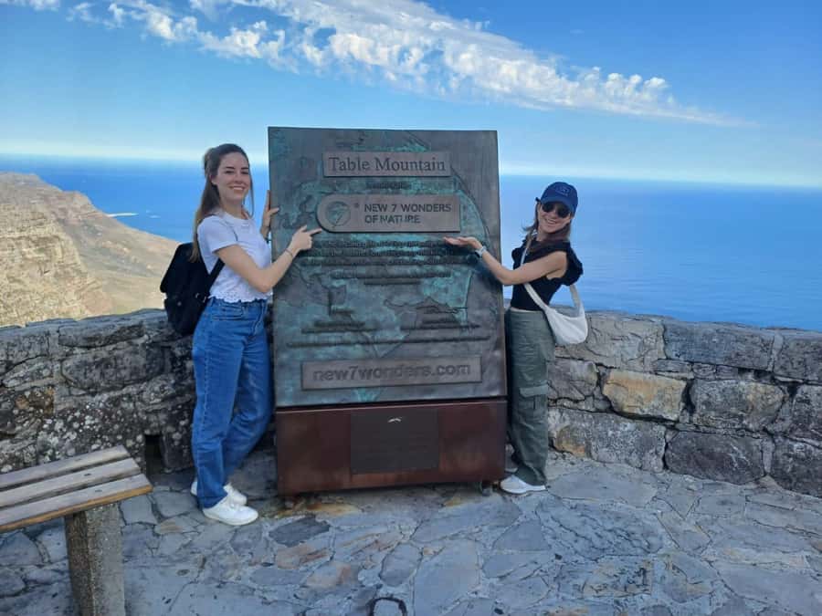 City Tour: Table Mountain, Kirstenbosch & Wine - Key points at a glance